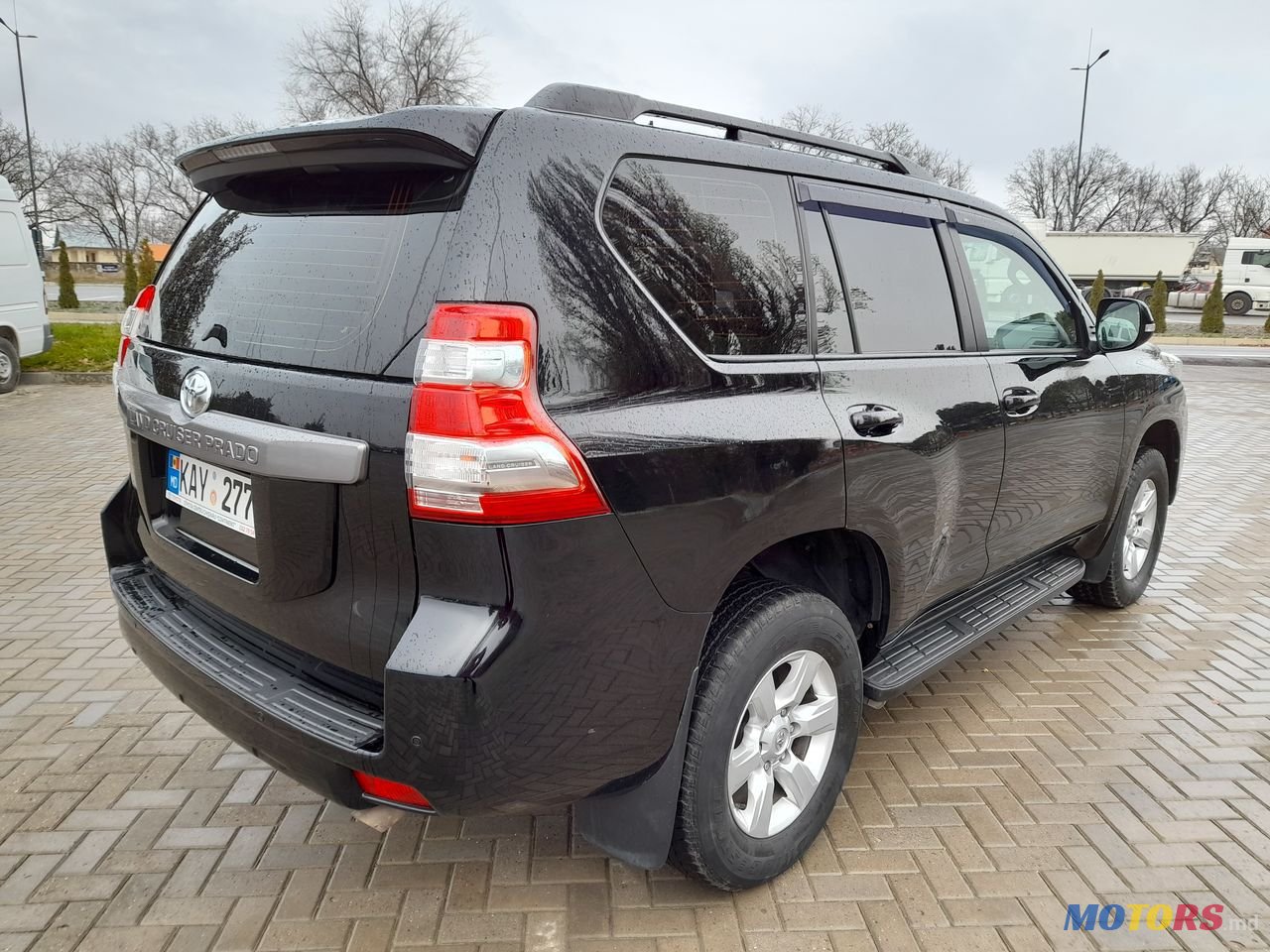 2013' Toyota Land Cruiser Prado photo #6