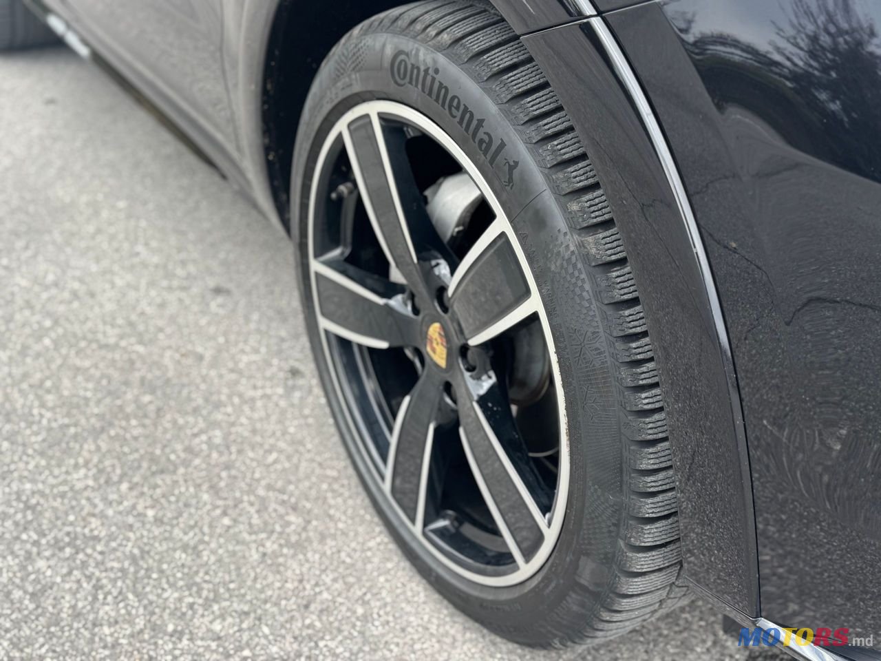 2019' Porsche Cayenne photo #3