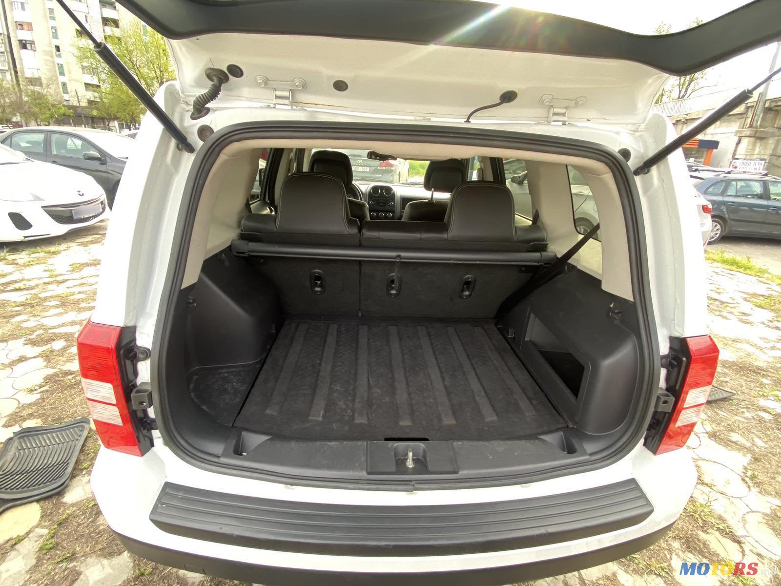 2016' Jeep Patriot photo #4