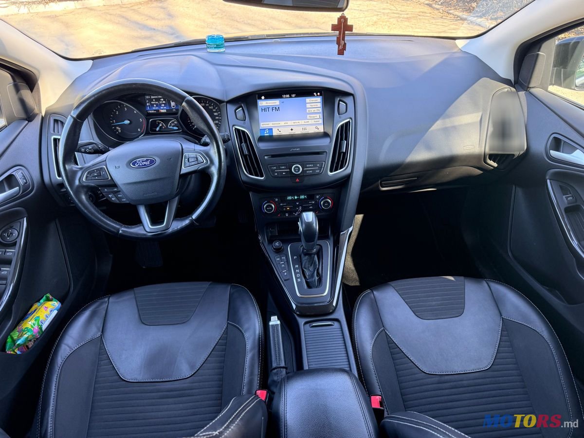 2017' Ford Focus photo #4