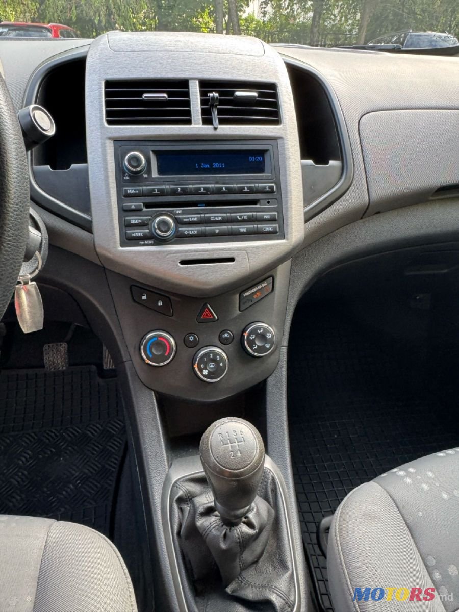 2012' Chevrolet Aveo photo #5