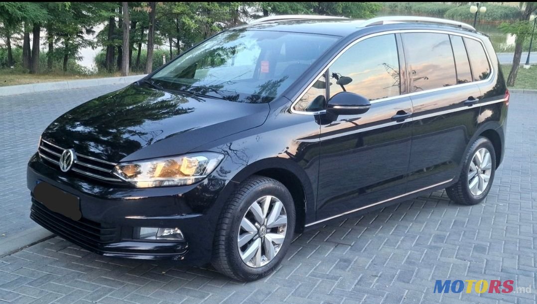 2016' Volkswagen Touran photo #1