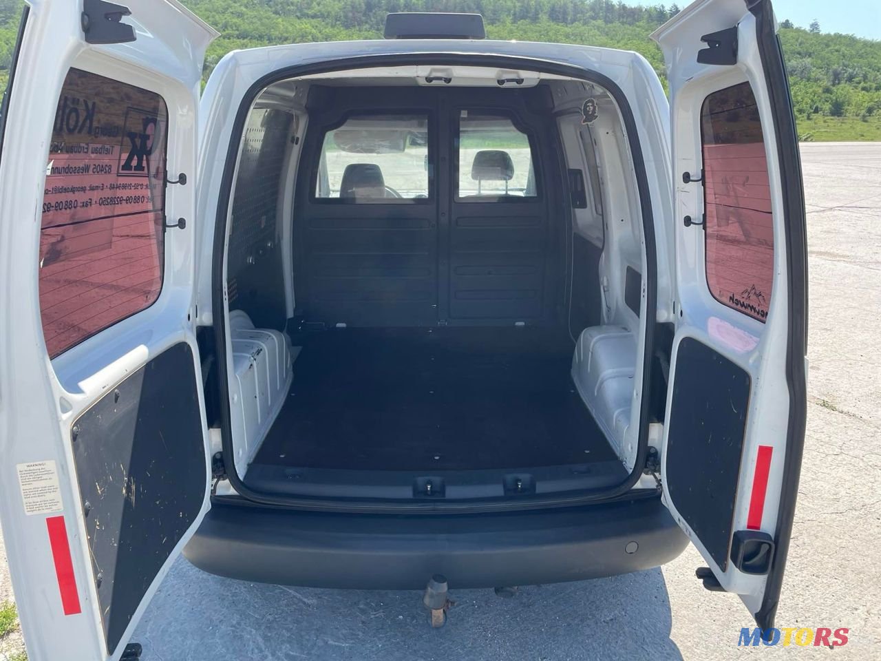 2012' Volkswagen Caddy photo #6