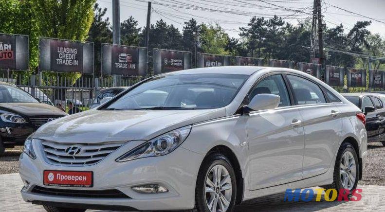 2012' Hyundai Sonata photo #1