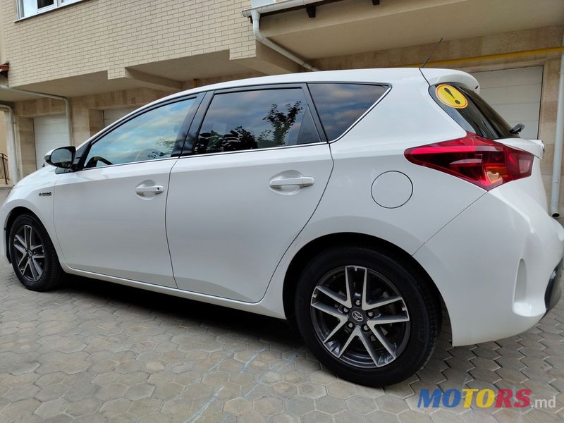 2015' Toyota Auris photo #3