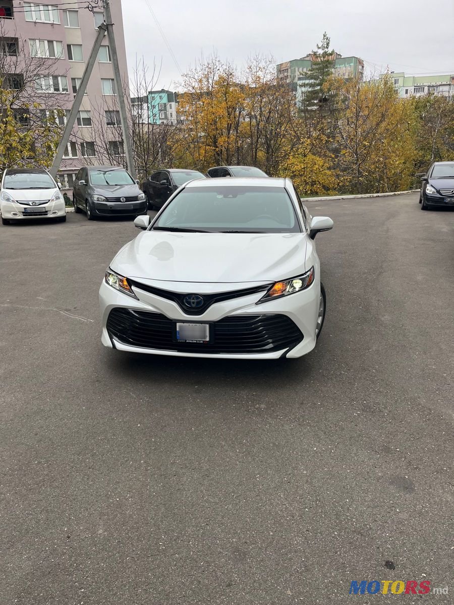 2018' Toyota Camry photo #2