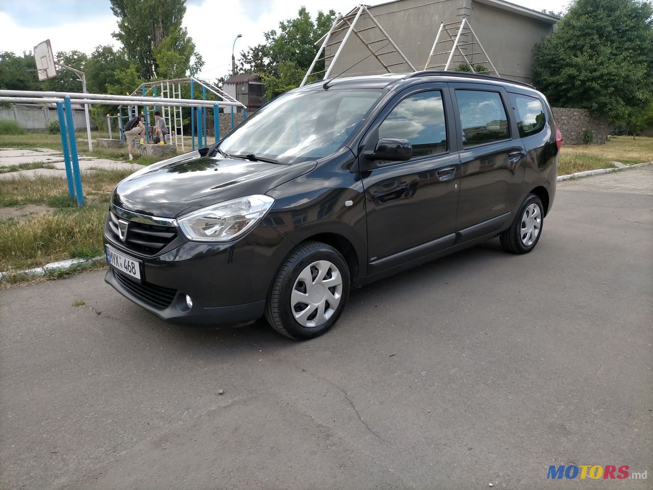2012' Dacia Lodgy photo #2
