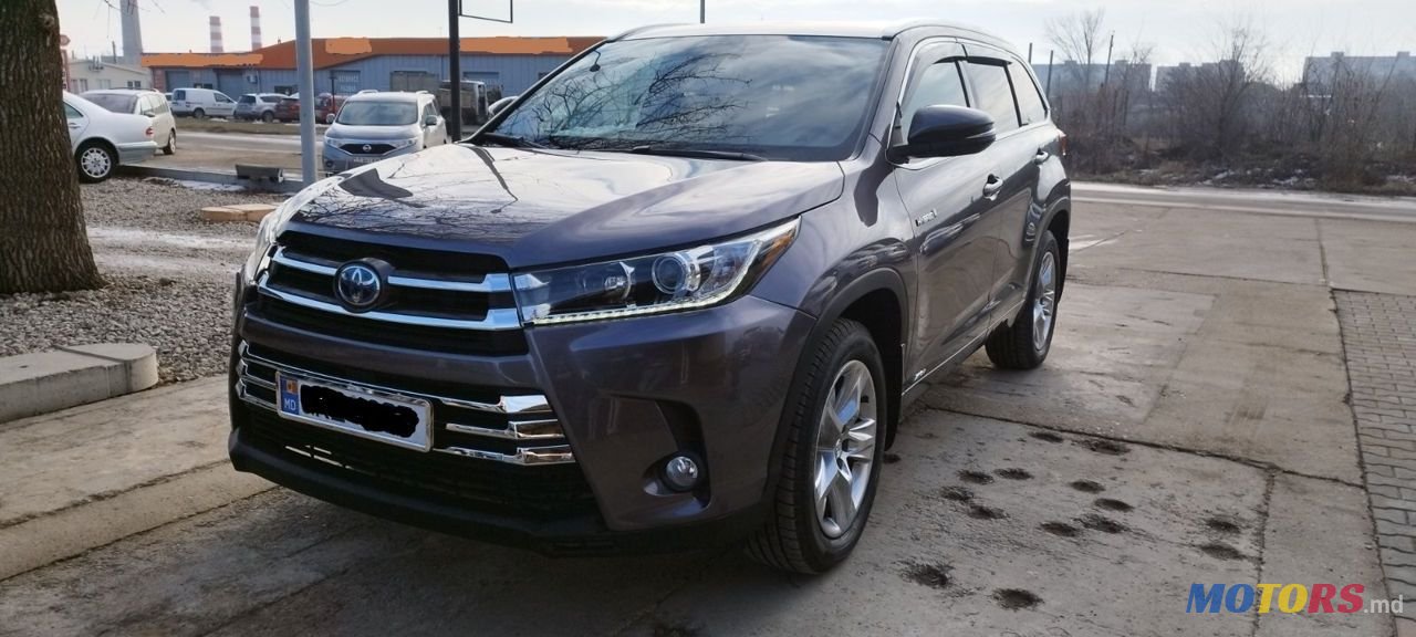 2017' Toyota Highlander photo #2