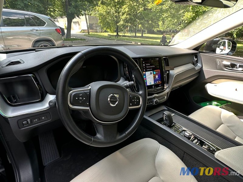 2020' Volvo XC60 photo #5