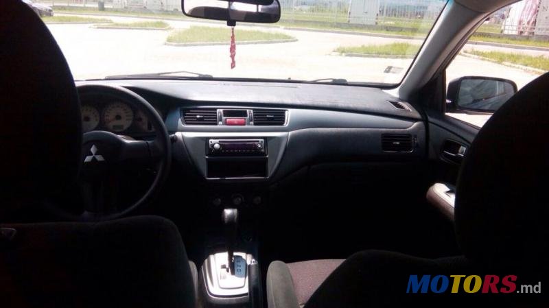 2006' Mitsubishi Lancer photo #3