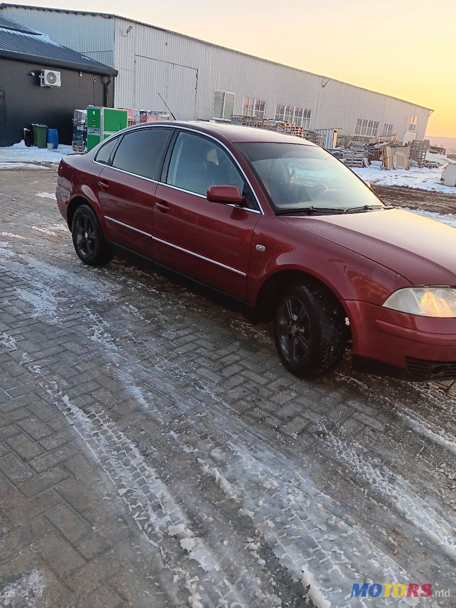 2003' Volkswagen Passat photo #3