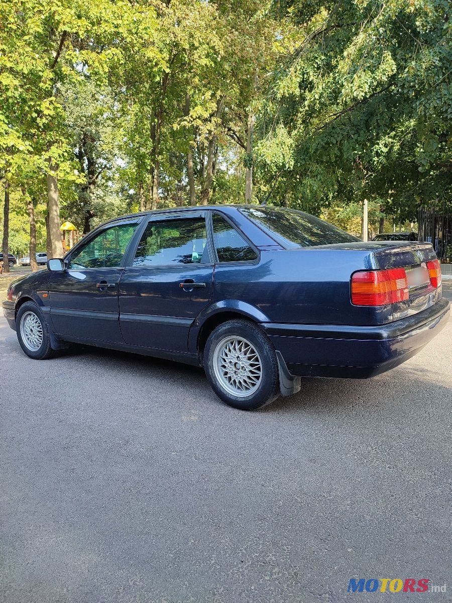 1995' Volkswagen Passat photo #4