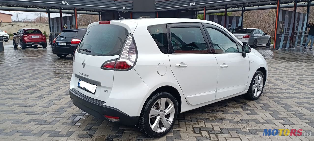 2015' Renault Scenic photo #6