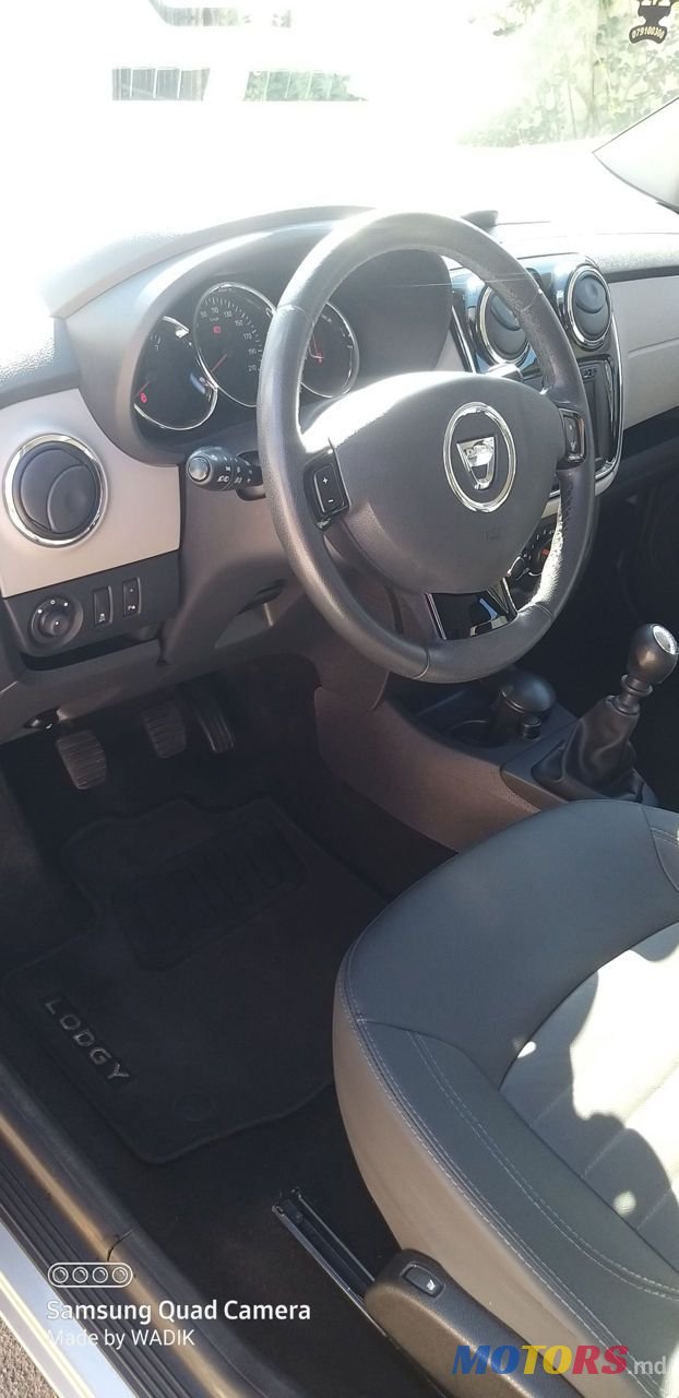 2014' Dacia Lodgy photo #6