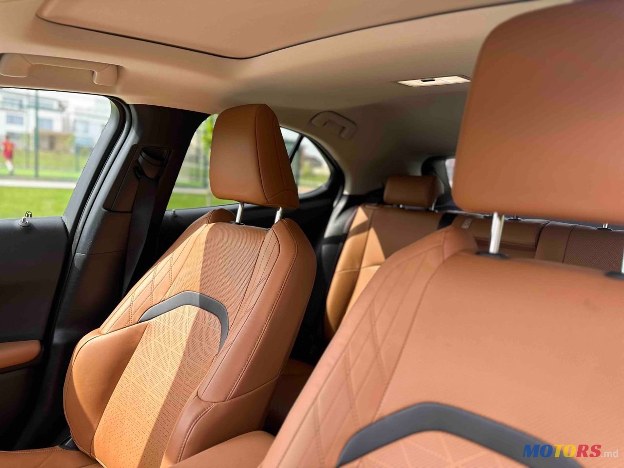 2019' Lexus UX photo #4