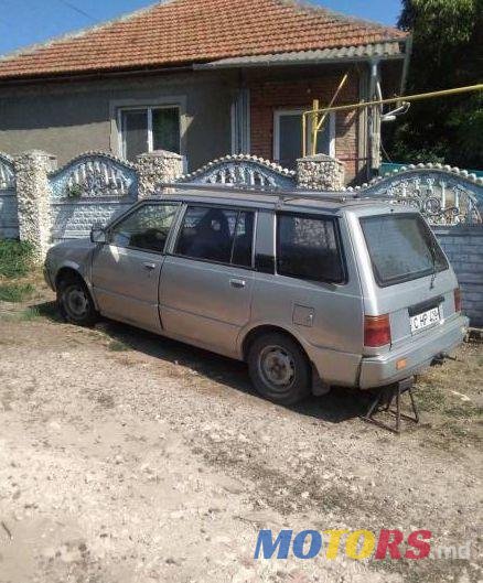 1990' Mitsubishi Grandis photo #1