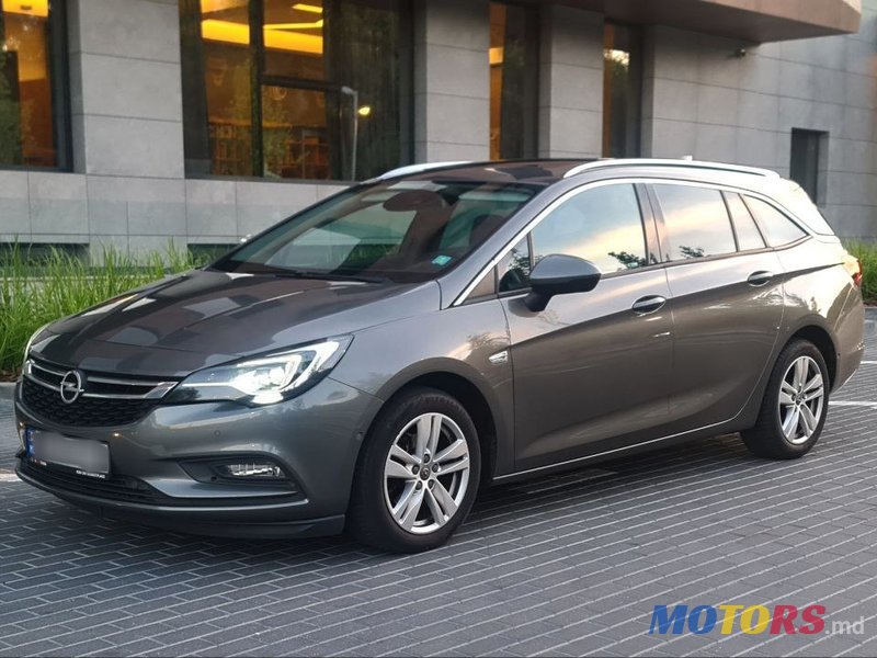 2017' Opel Astra photo #1