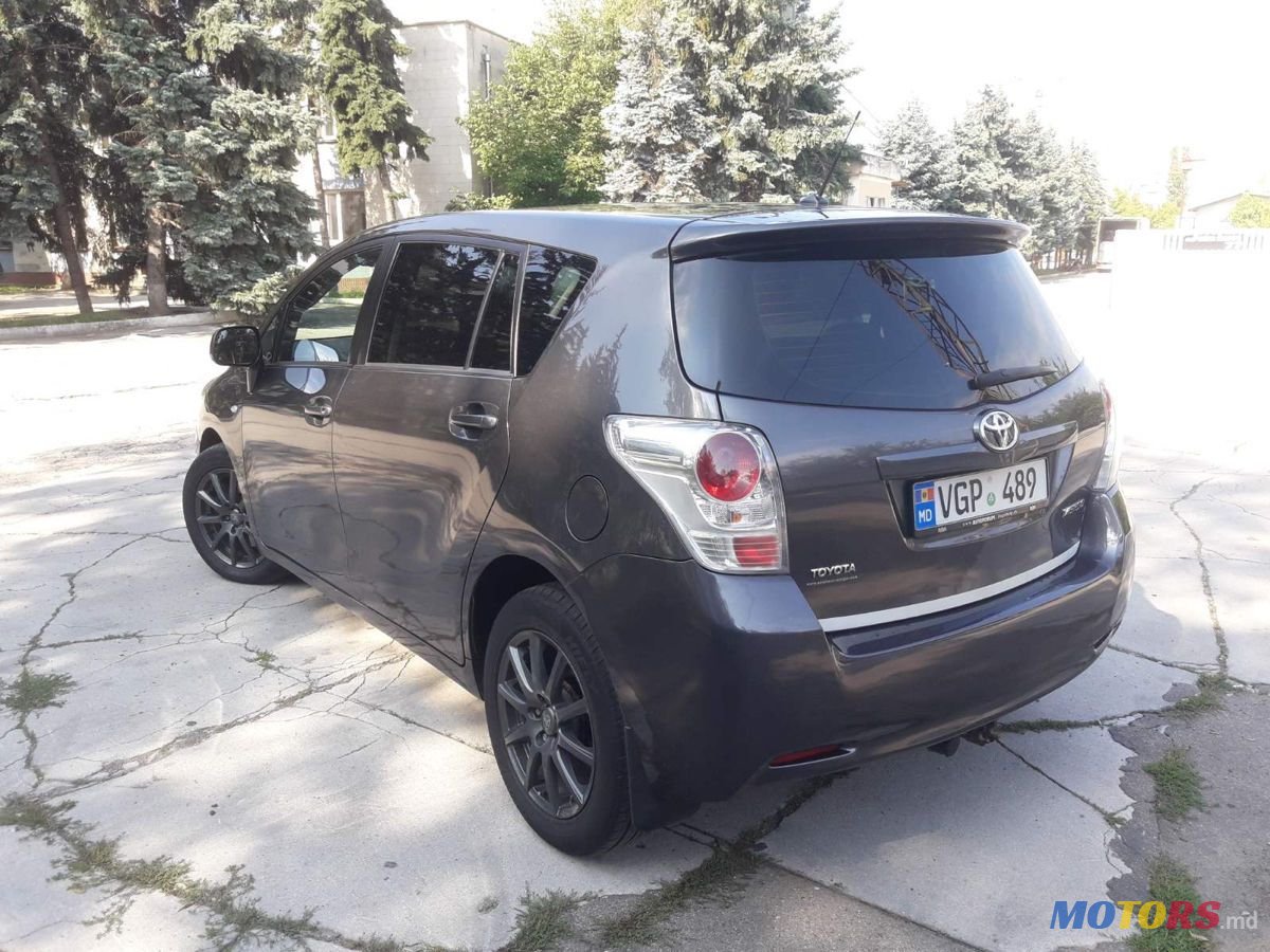 2009' Toyota Verso photo #3