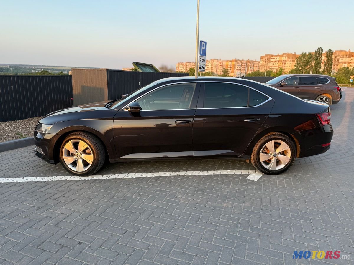 2018' Skoda Superb photo #4