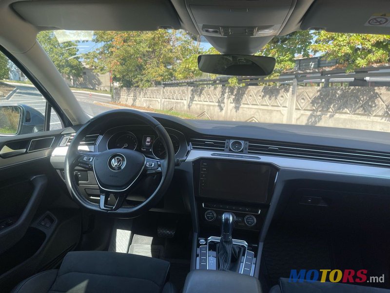 2018' Volkswagen Passat photo #5