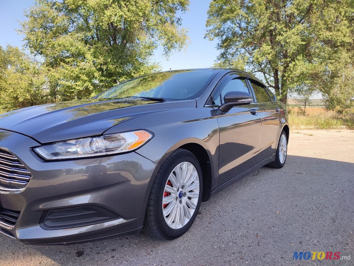 2014' Ford Fusion photo #3