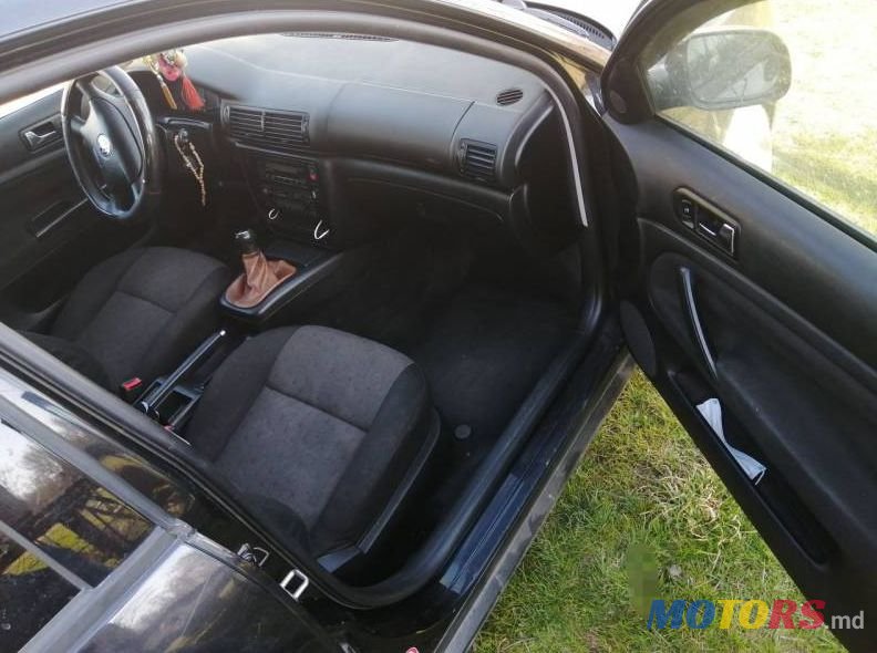 2000' Volkswagen Passat photo #3