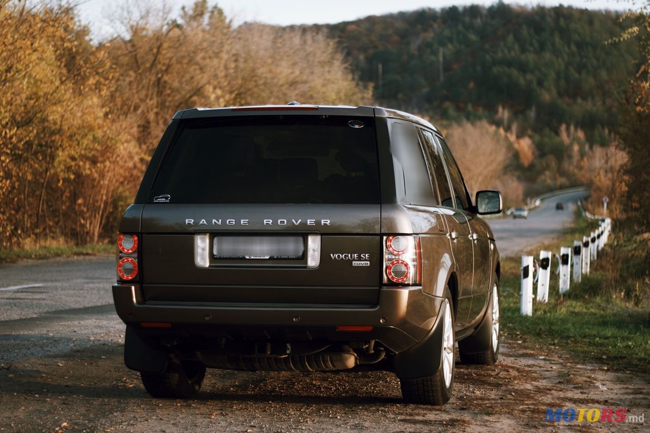 2010' Land Rover Range Rover photo #6