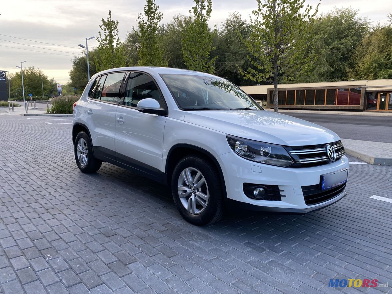 2016' Volkswagen Tiguan photo #1