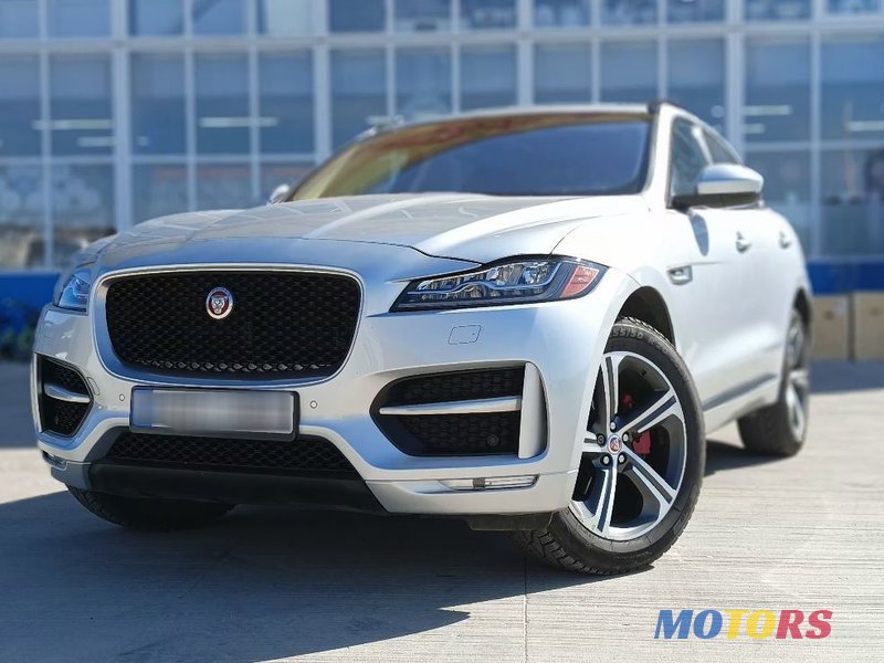 2016' Jaguar F-Pace photo #3