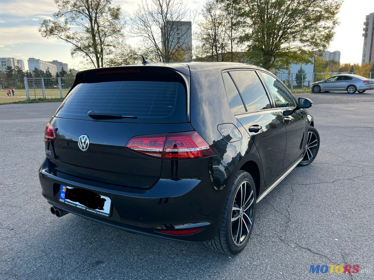 2015' Volkswagen Golf photo #4