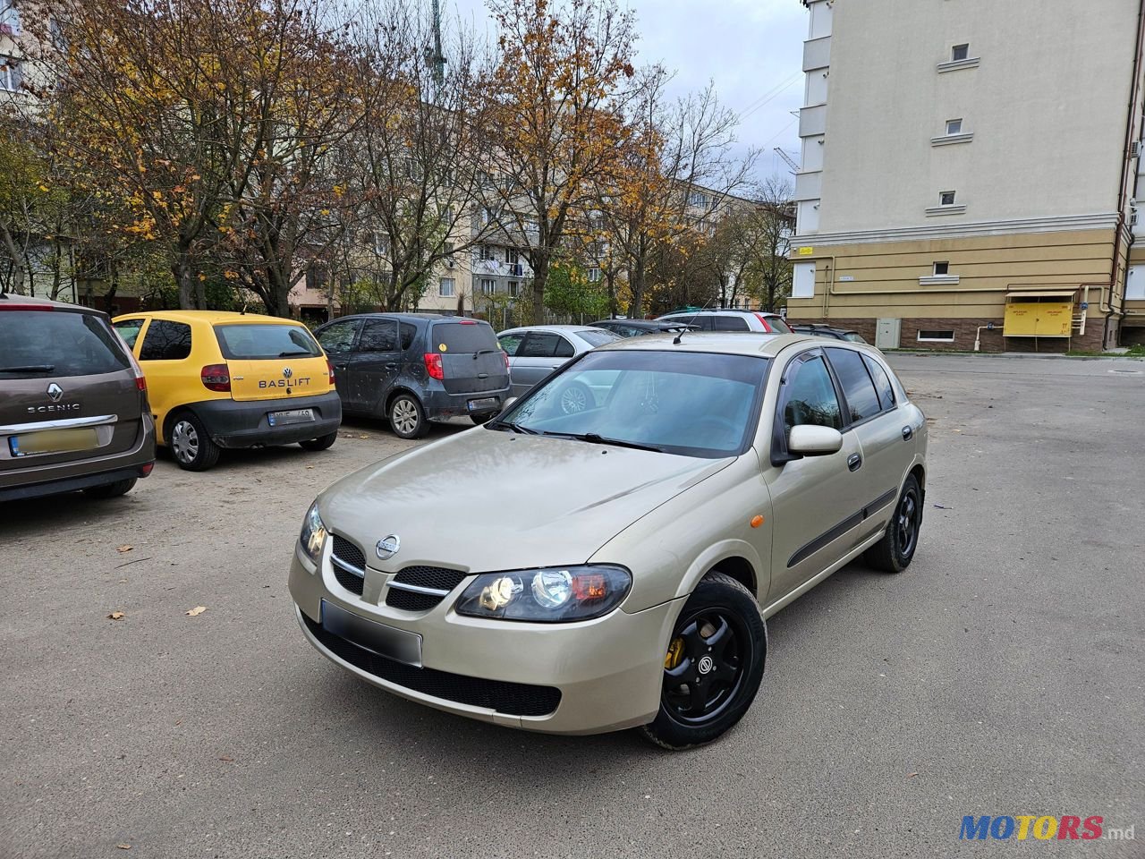 2004' Nissan Almera photo #1