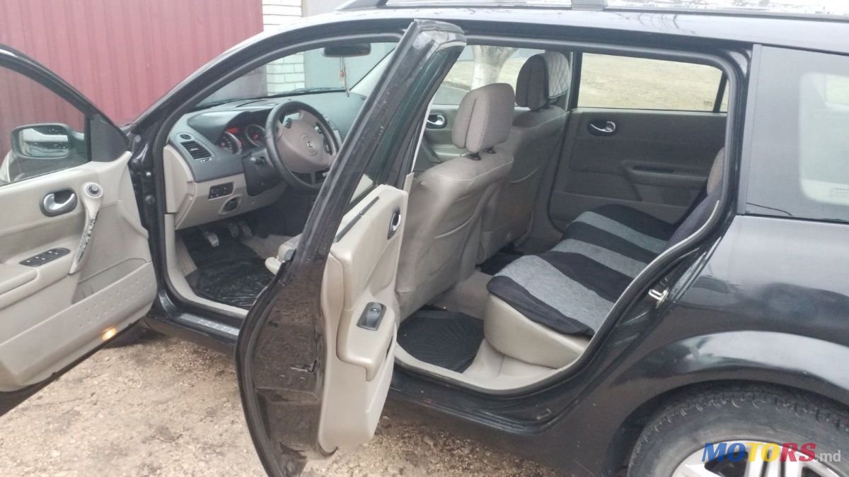 2004' Renault Megane photo #6