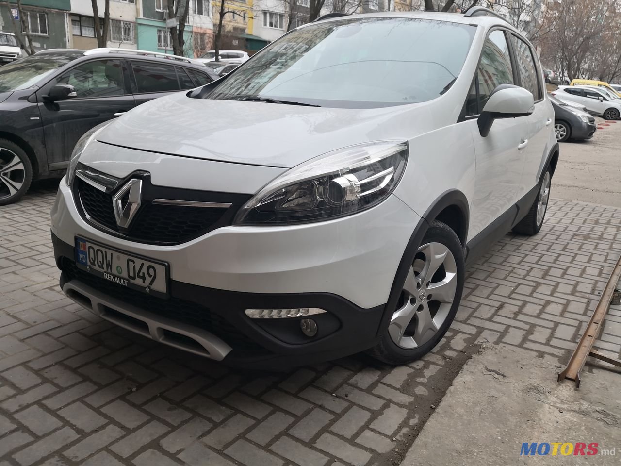 2014' Renault Scenic photo #1