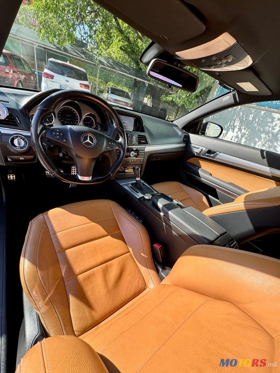 2010' Mercedes-Benz E-Class Coupe photo #6