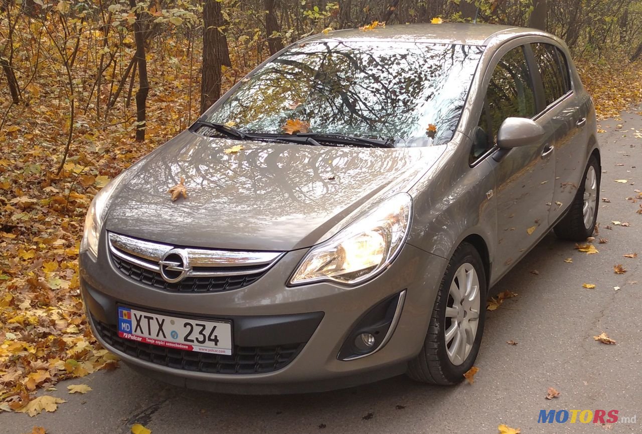 2013' Opel Corsa photo #2