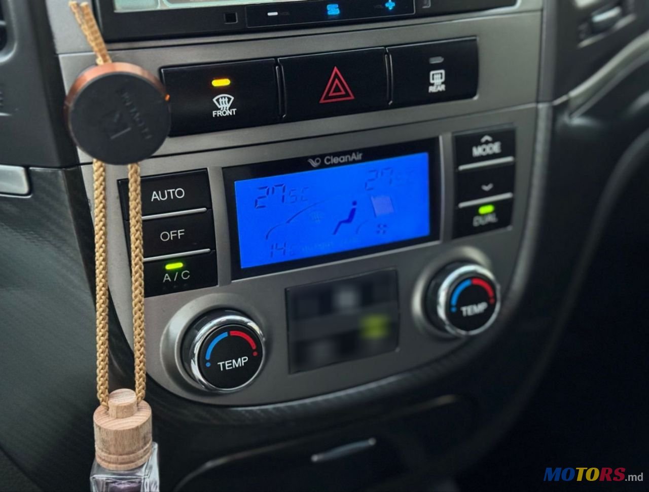 2010' Hyundai Santa Fe photo #2