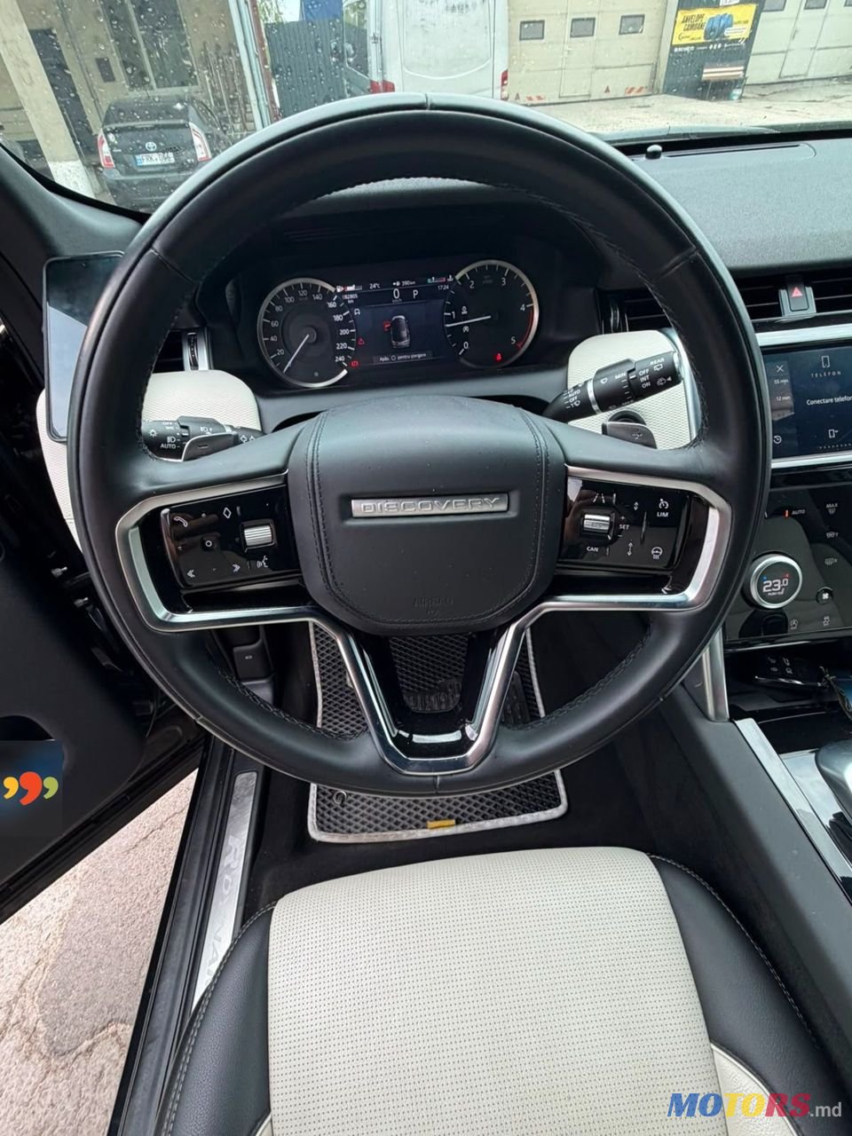 2022' Land Rover Discovery Sport photo #2