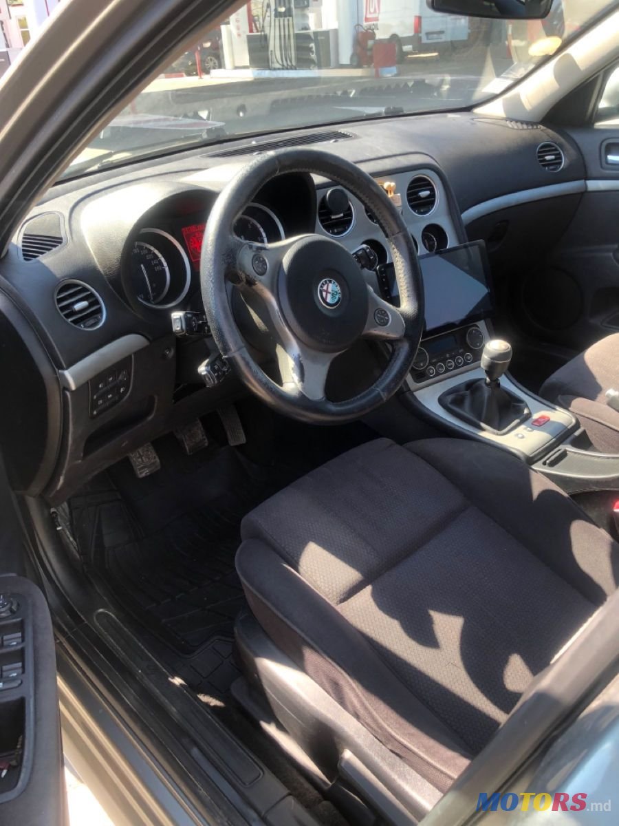 2007' Alfa Romeo 159 photo #6