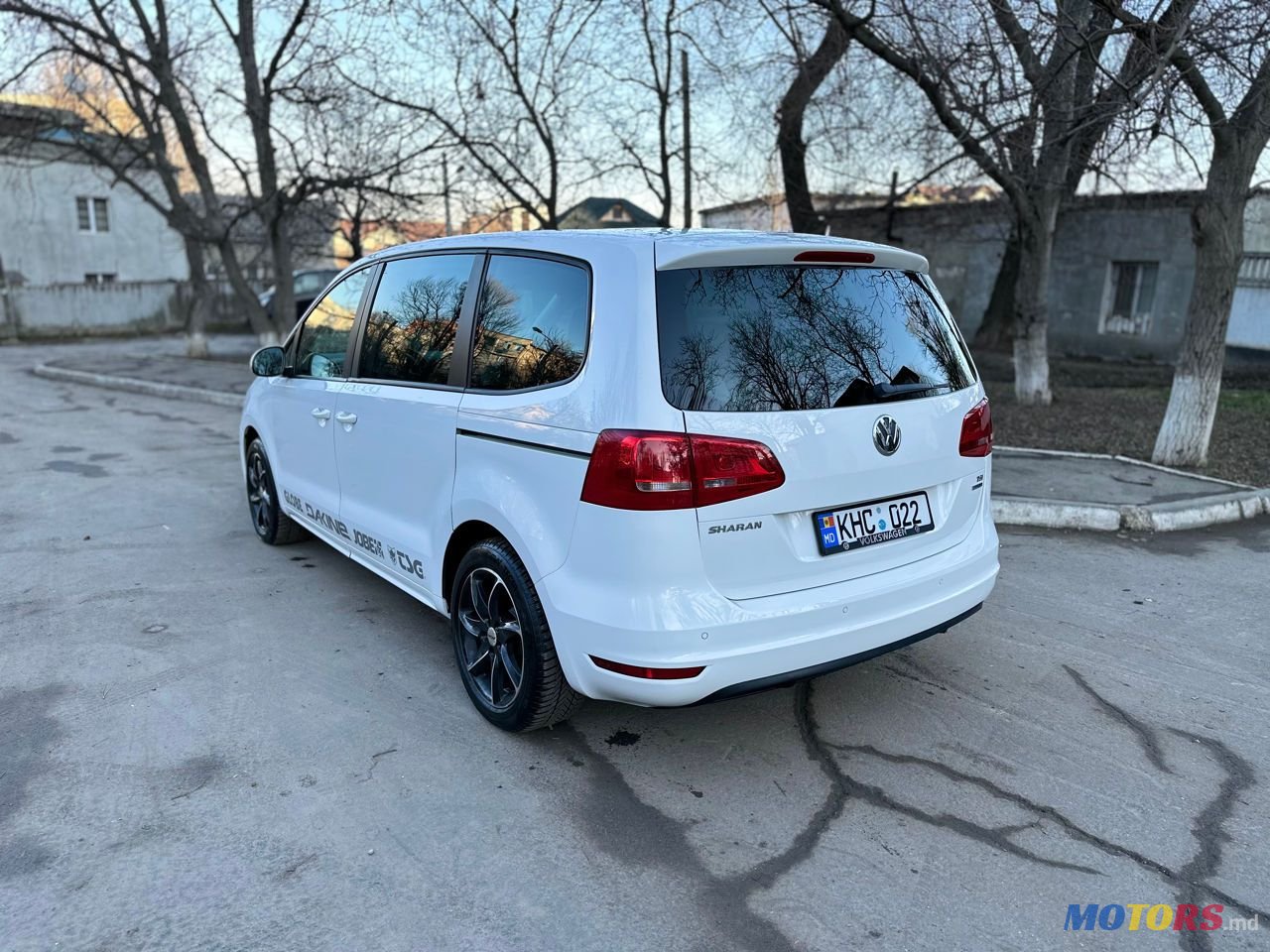 2013' Volkswagen Sharan photo #5