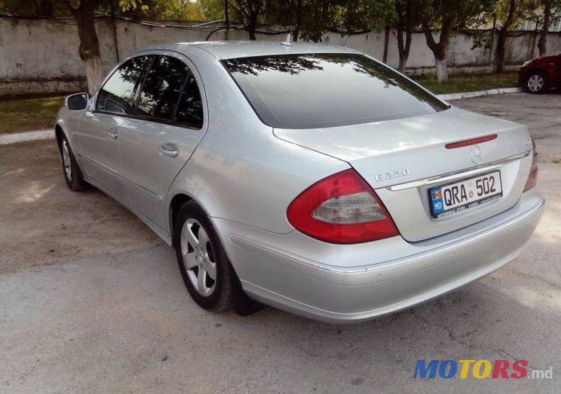 2007' Mercedes-Benz E photo #2