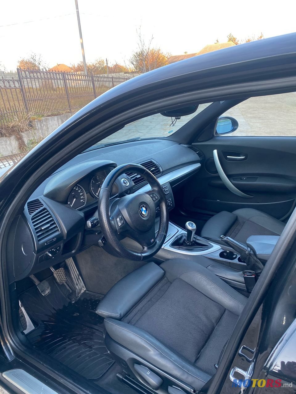 2006' BMW 1 Series photo #6