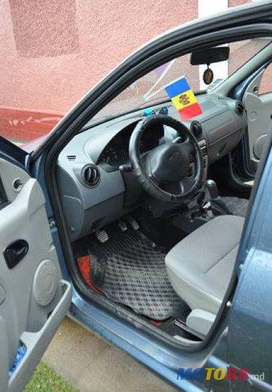 2007' Dacia Logan photo #4