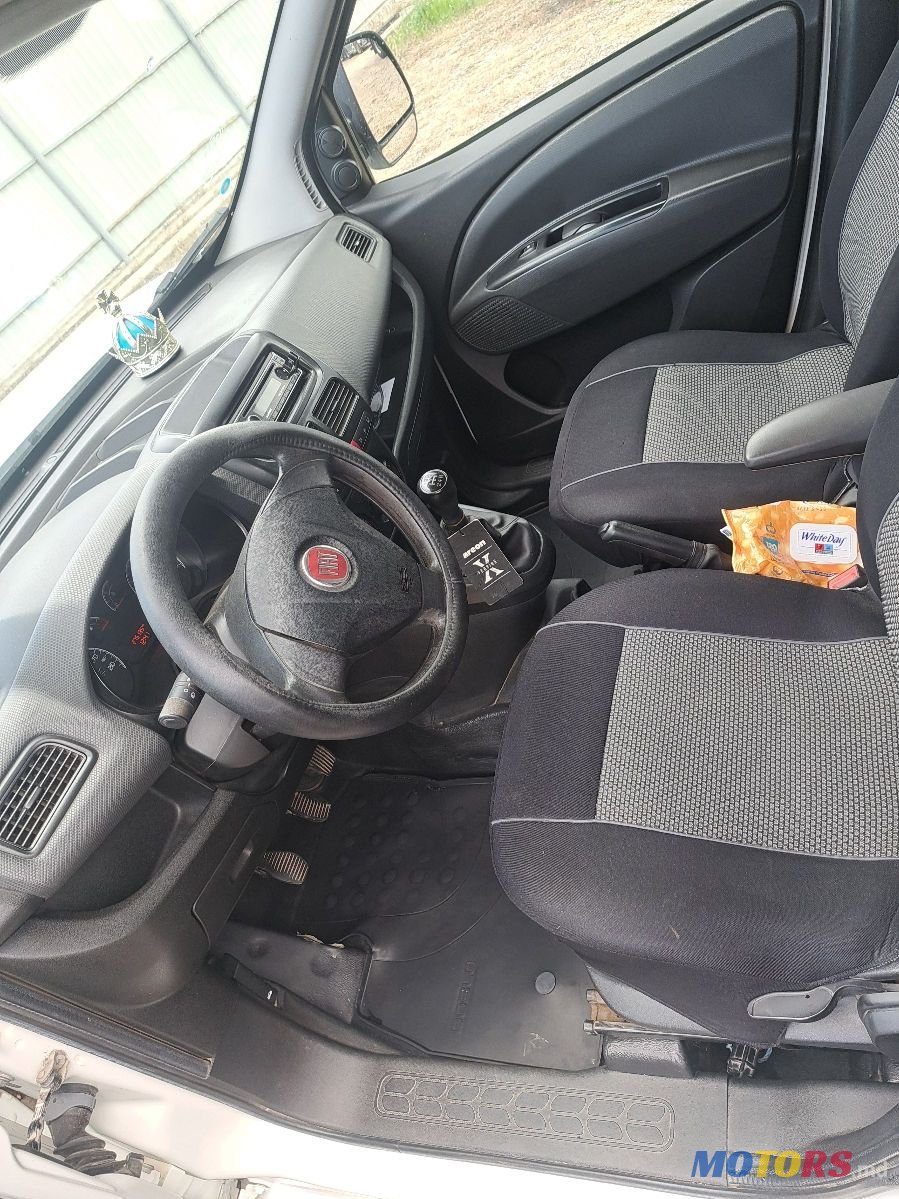 2013' Fiat Doblo photo #2