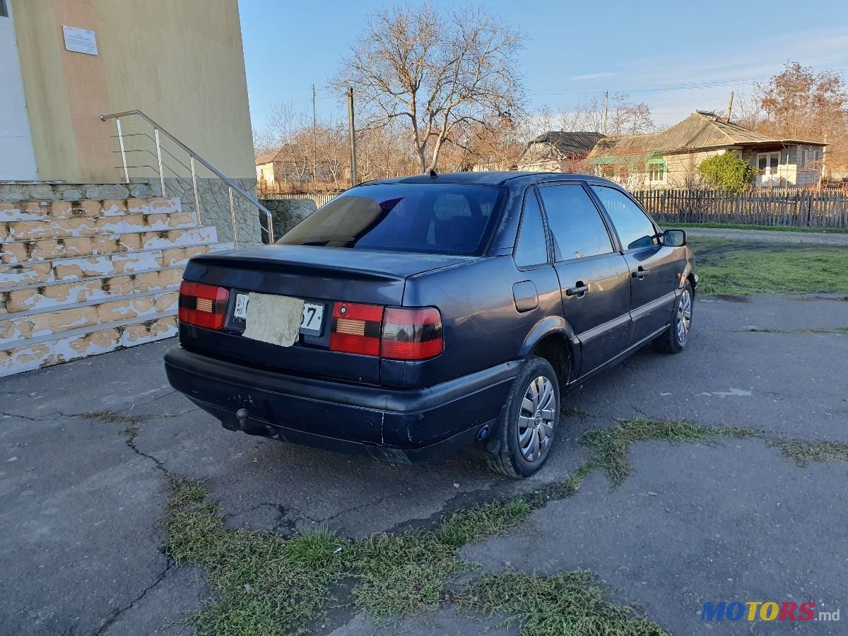 1994' Volkswagen Passat photo #4