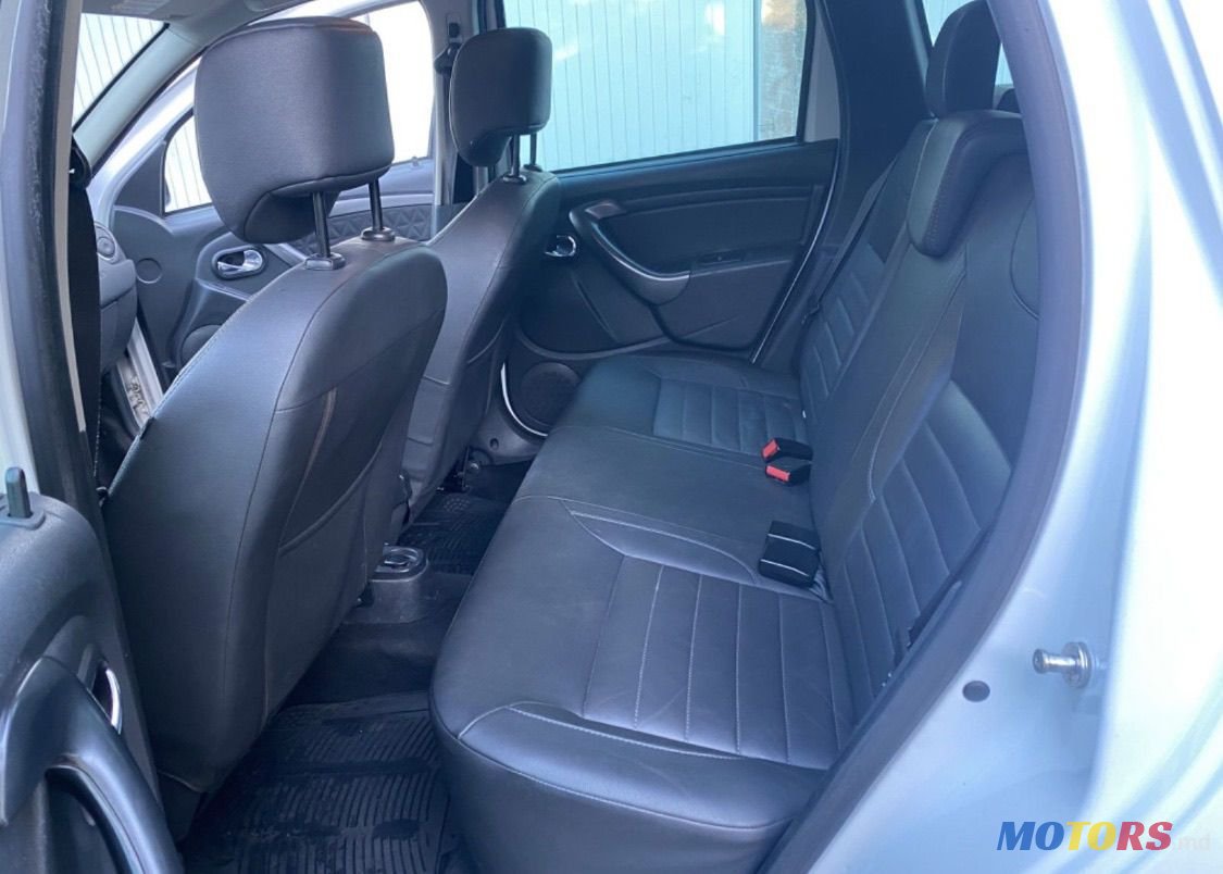 2014' Dacia Duster photo #3