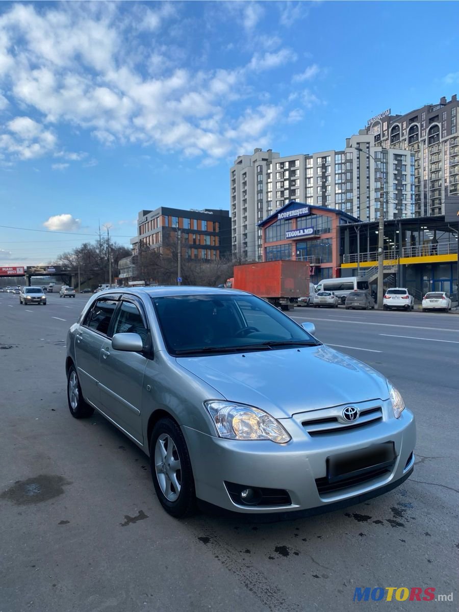 2005' Toyota Corolla photo #1