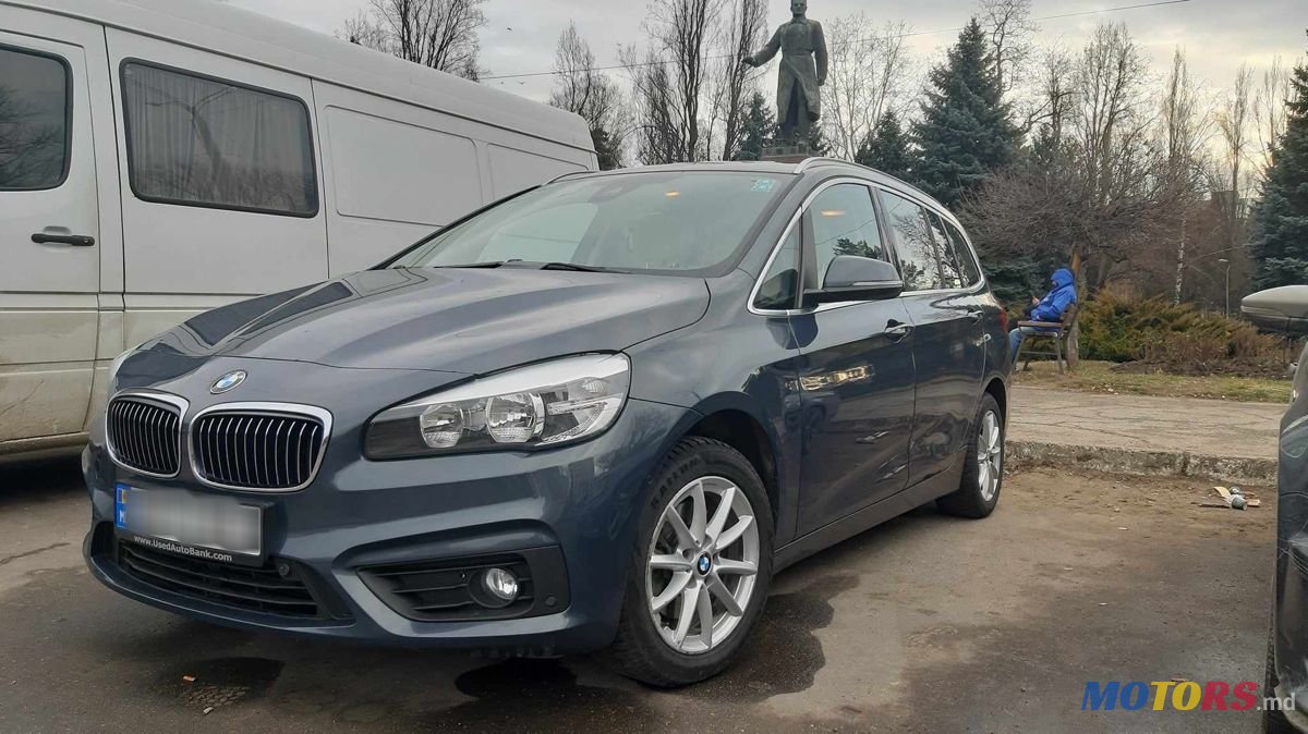 2015' BMW 2 Series Gran Tourer photo #2