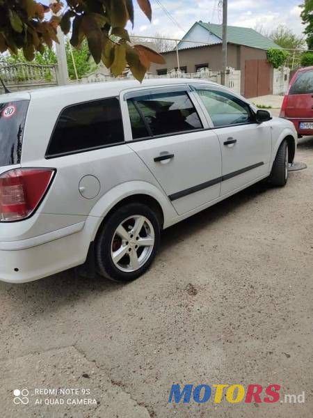 2008' Opel Astra photo #3