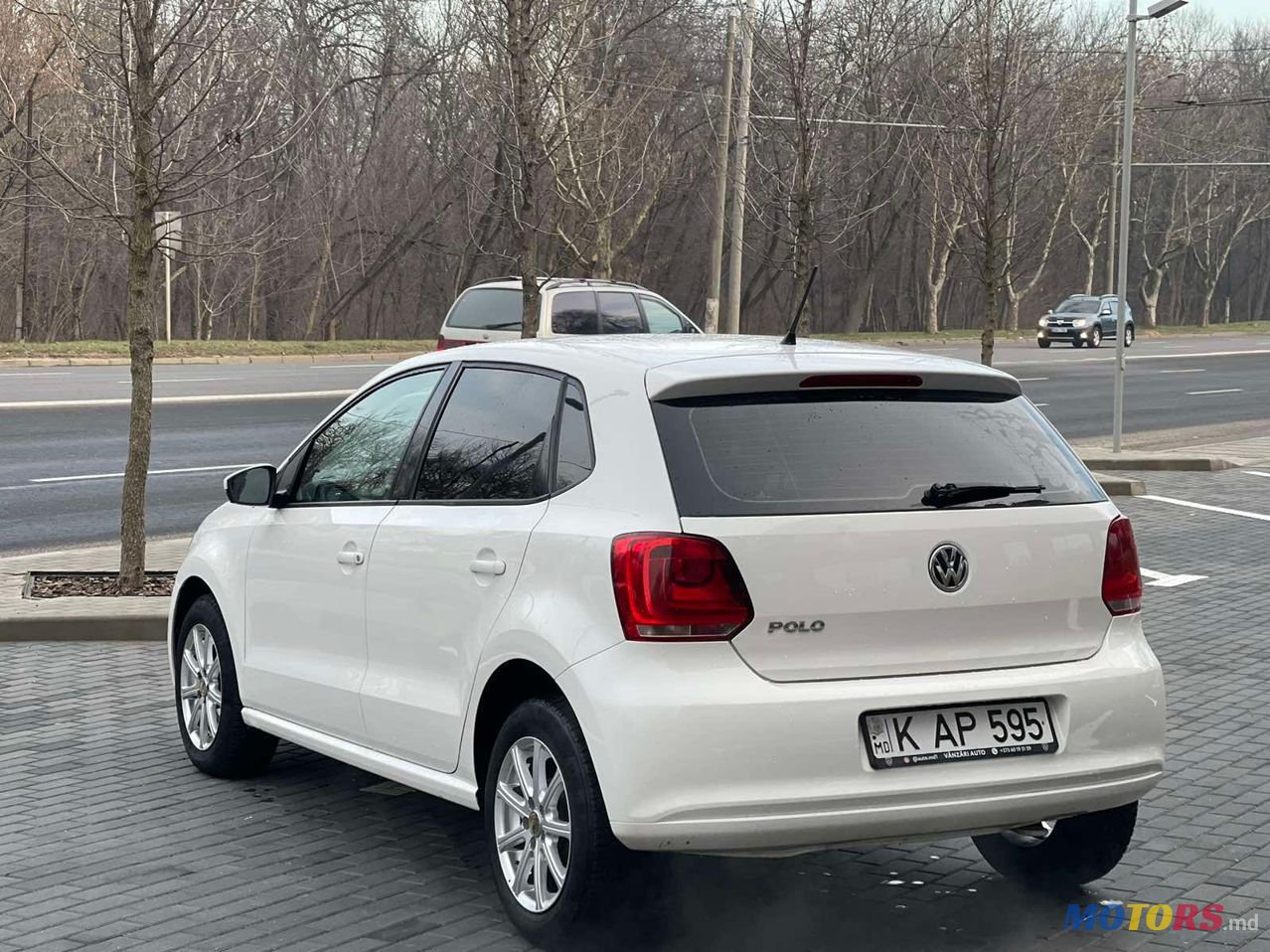 2010' Volkswagen Polo photo #5