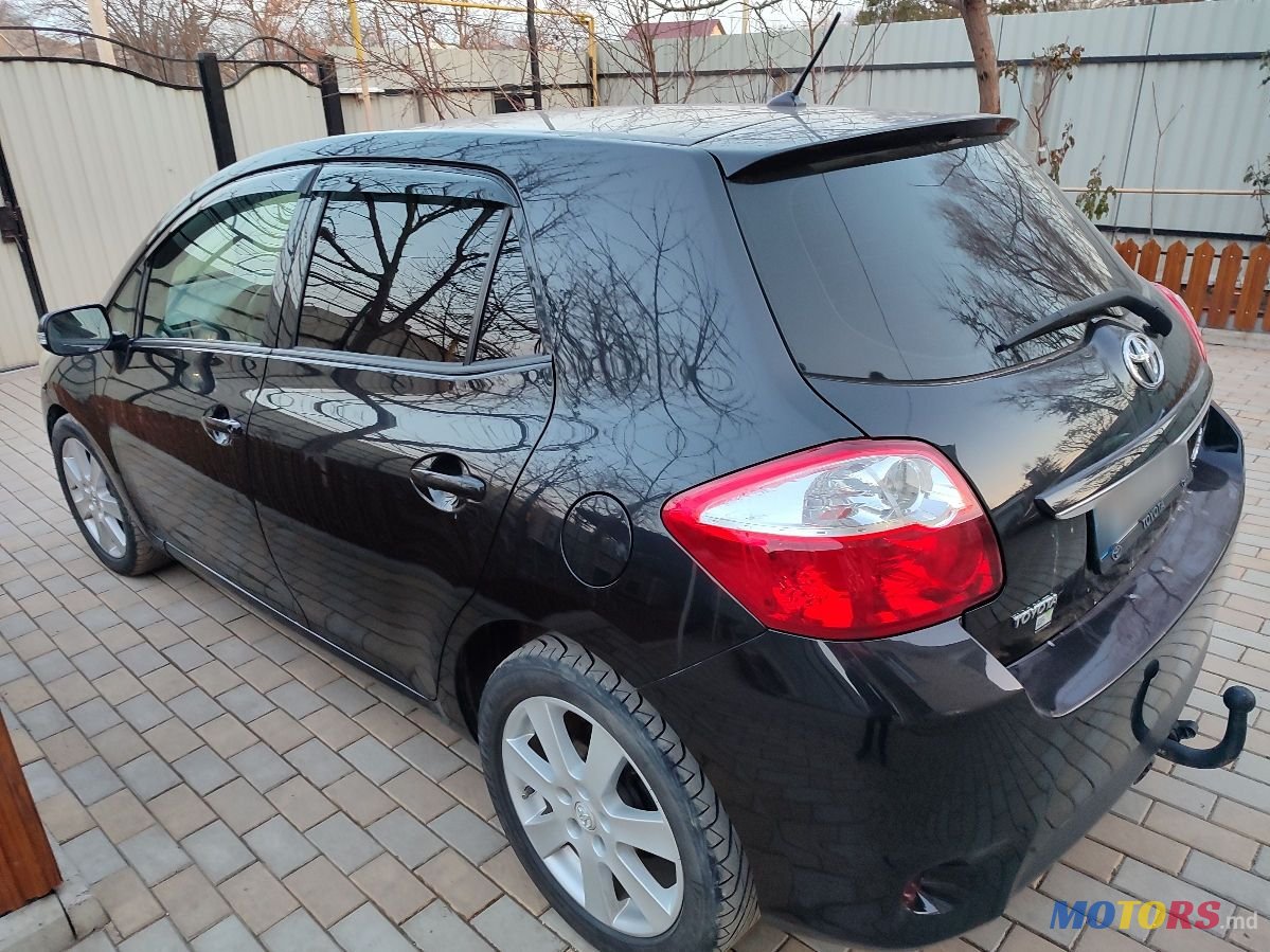2010' Toyota Auris photo #4
